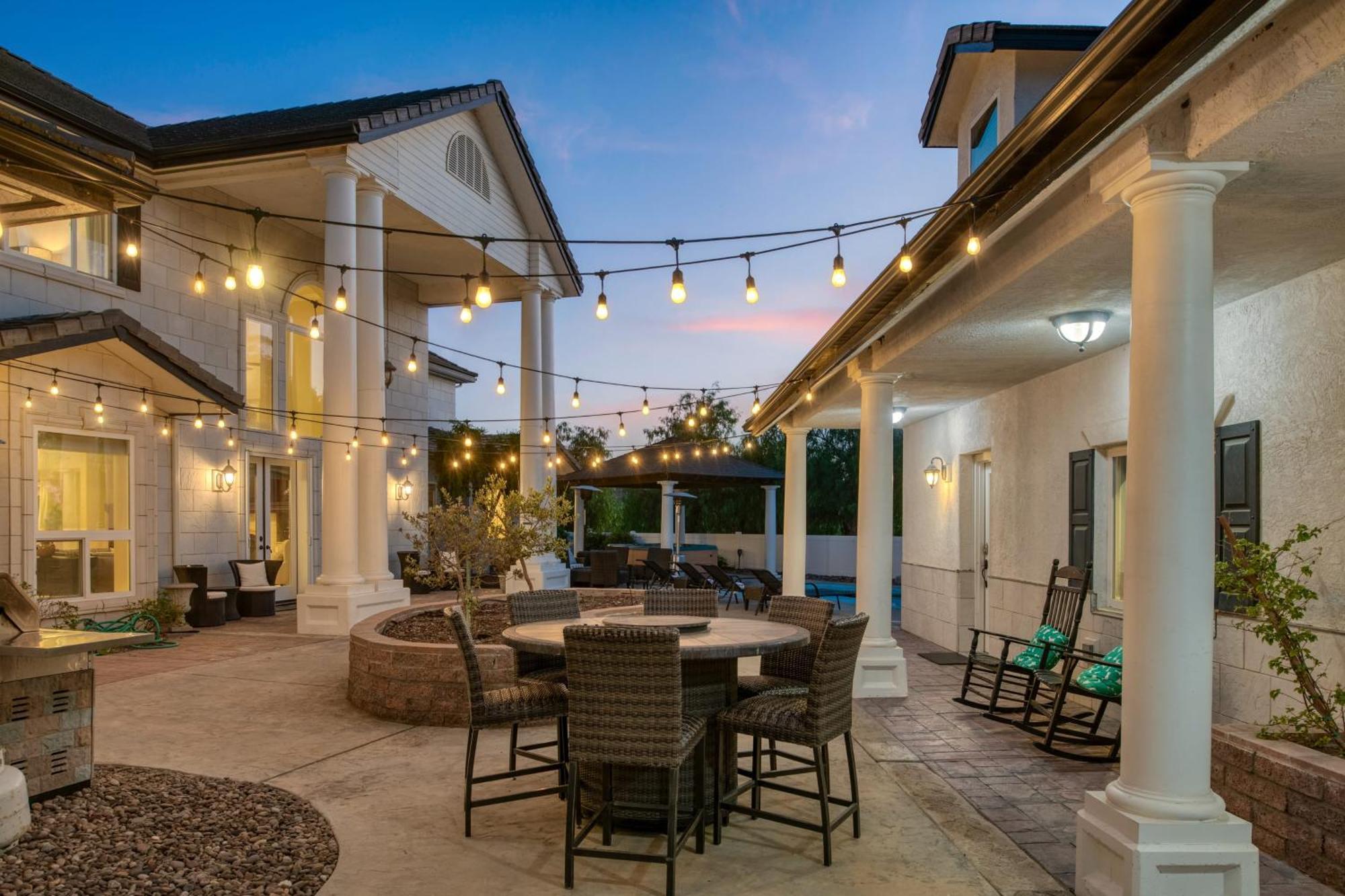 Grand Contento By Avantstay Extraordinary Estate W Pool Hot Tub Movie Room Temecula Kültér fotó