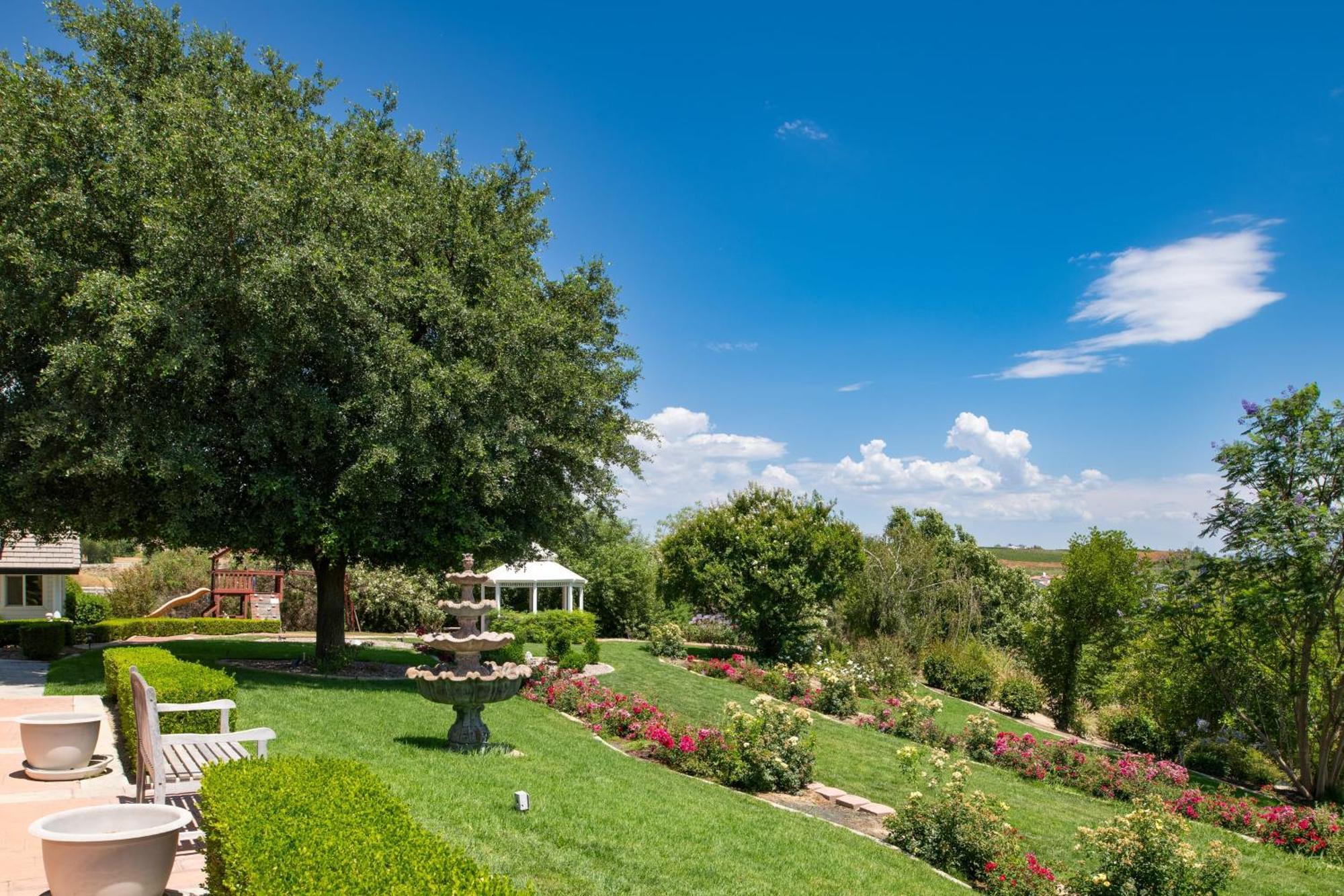 Grand Contento By Avantstay Extraordinary Estate W Pool Hot Tub Movie Room Temecula Kültér fotó